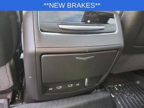 Used 2023 Cadillac Escalade ESV Sport Platinum image 17