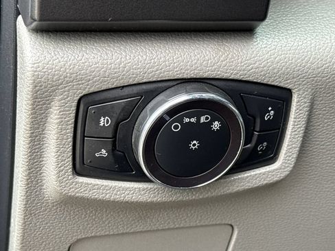 Used 2017 Ford F150 XLT AWD/4WD image 23