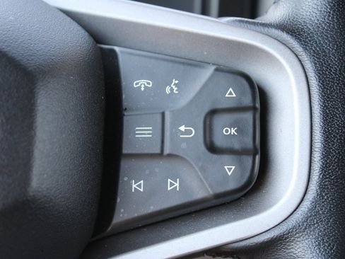 Used 2023 Ford Bronco Wildtrak image 14