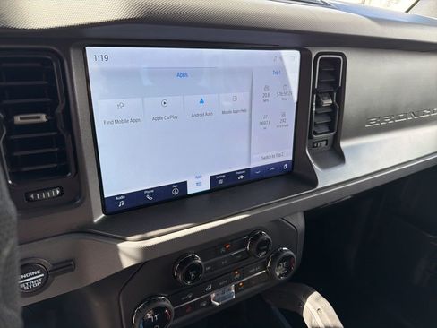 Used 2024 Ford Bronco Big Bend image 12