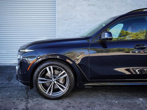 Used 2023 BMW X7 xDrive40i w/ M Sport Package image 10
