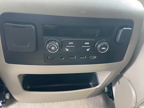 Used 2019 Chevrolet Tahoe Premier image 31