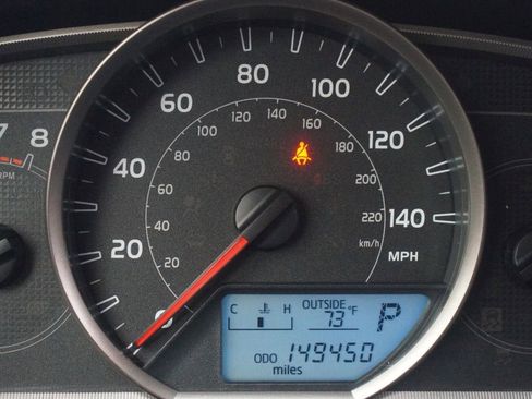 Used 2013 Toyota RAV4 XLE FWD image 4