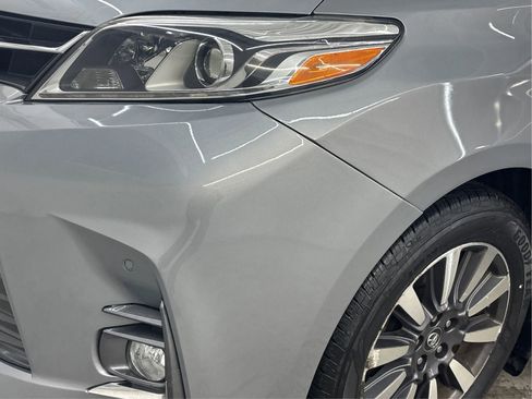 Used 2018 Toyota Sienna Limited Premium image 34