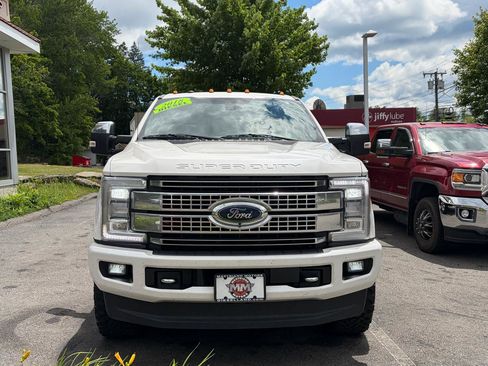 Used 2018 Ford F350 Platinum w/ Platinum Ultimate Package AWD/4WD image 3