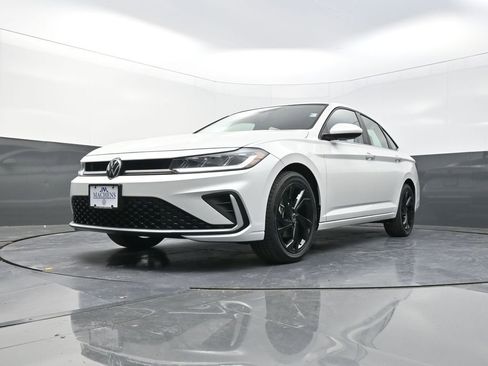 New 2026 Volkswagen Jetta SE image 20