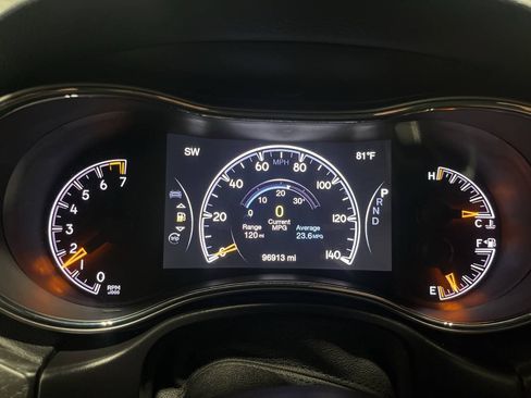 Used 2017 Jeep Grand Cherokee Altitude AWD/4WD image 25