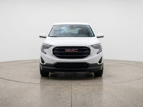 Used 2024 GMC Terrain SLE FWD image 2