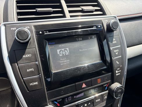 Used 2015 Toyota Camry XSE FWD image 21