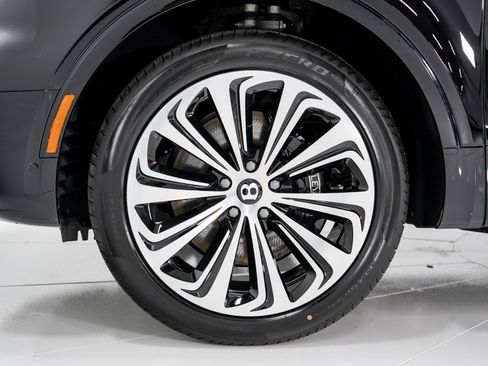 New 2025 Bentley Bentayga image 41