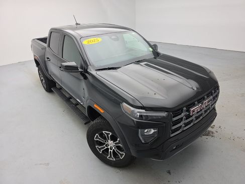 Used 2025 GMC Canyon AT4 w/ AT4 Premium Package AWD/4WD image 2