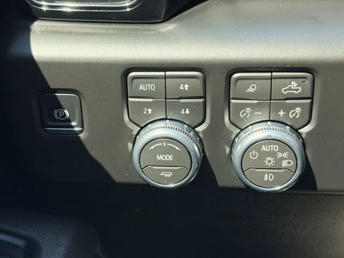 Used 2026 GMC Sierra 2500 AT4 AWD/4WD image 24