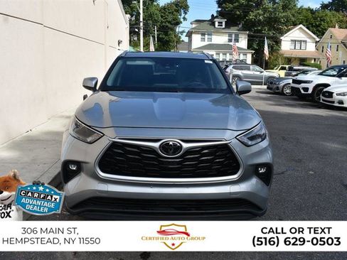 Used 2025 Toyota Highlander LE image 3