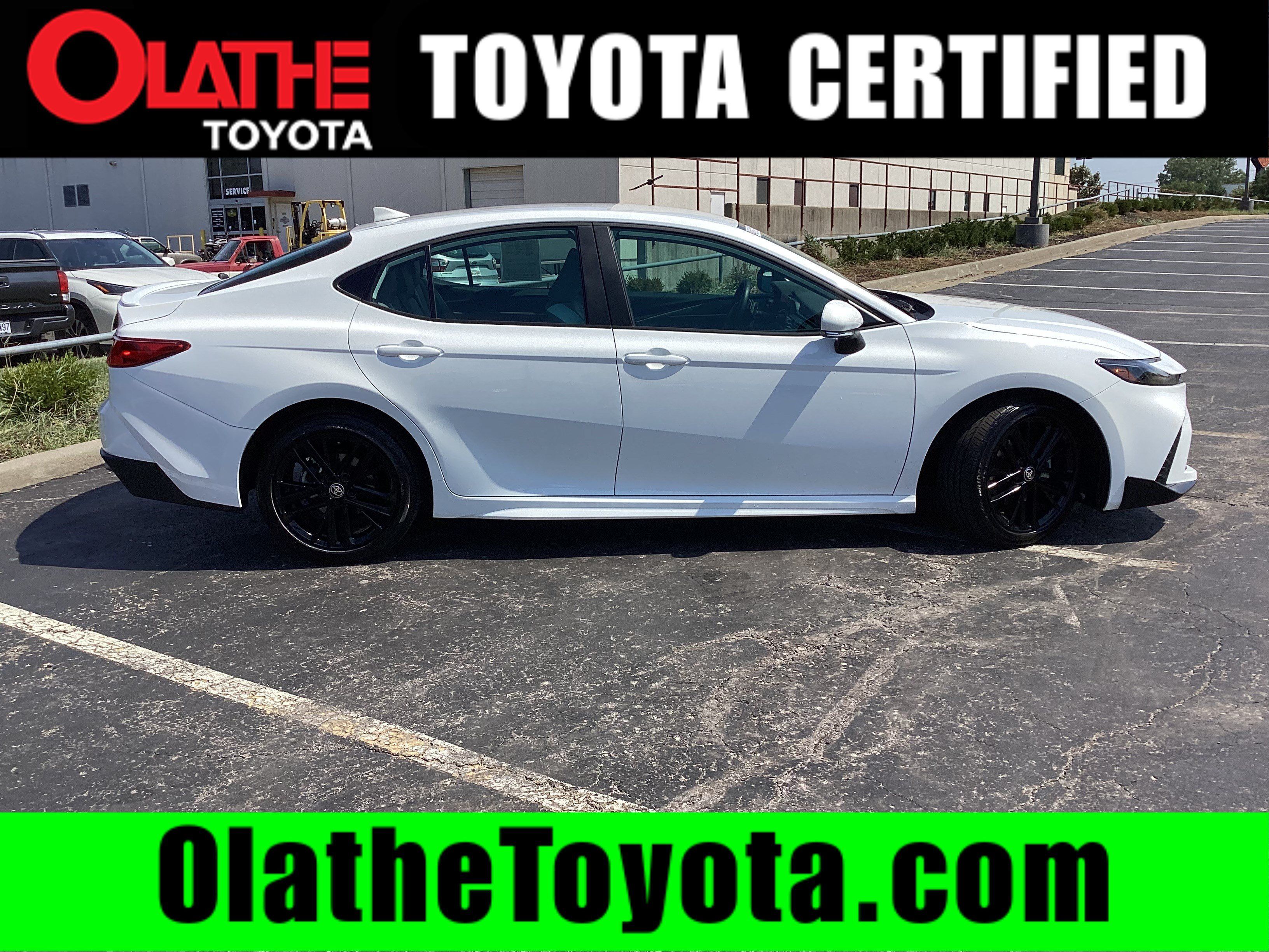 Certified 2026 Toyota Camry SE FWD image 1
