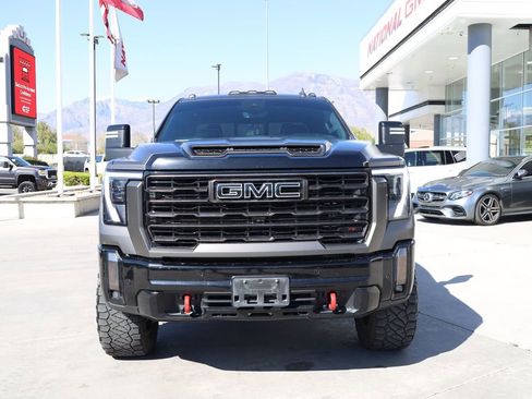 Used 2024 GMC Sierra 2500 AT4X AWD/4WD image 9