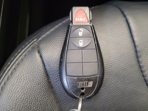 Used 2019 Jeep Cherokee Latitude w/ Popular Appearance Group image 32