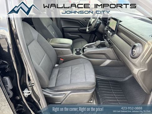 Used 2024 Chevrolet Colorado Trail Boss w/ Technology Package image 40