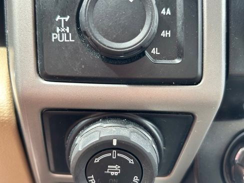 Used 2016 Ford F150 Lariat AWD/4WD image 16