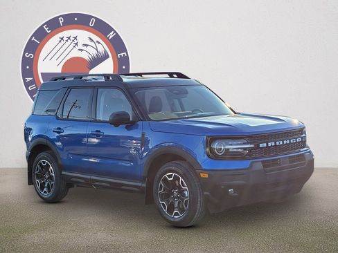 New 2025 Ford Bronco Sport Outer Banks w/ Outer Banks Tech Package+ image 2