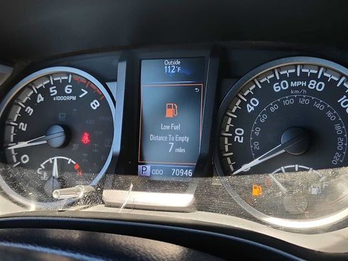 Used 2021 Toyota Tacoma TRD Off-Road w/ Technology Package AWD/4WD image 21