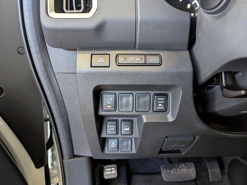 Used 2025 Nissan Frontier SV w/ SV Convenience Package image 19