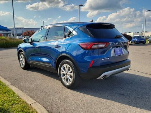 Certified 2023 Ford Escape Active w/ Cold Weather Package FWD image 3