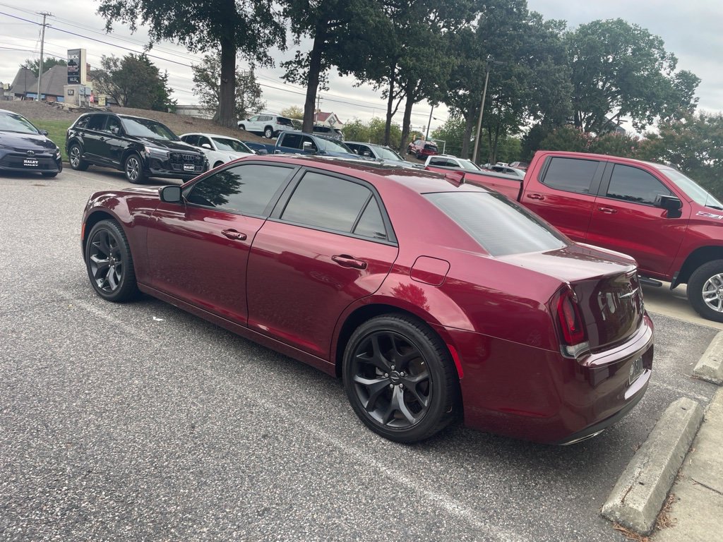 Used 2022 Chrysler 300 S RWD image 4