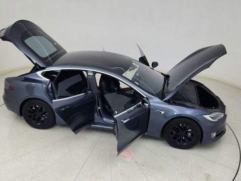 Used 2019 Tesla Model S 100D image 87