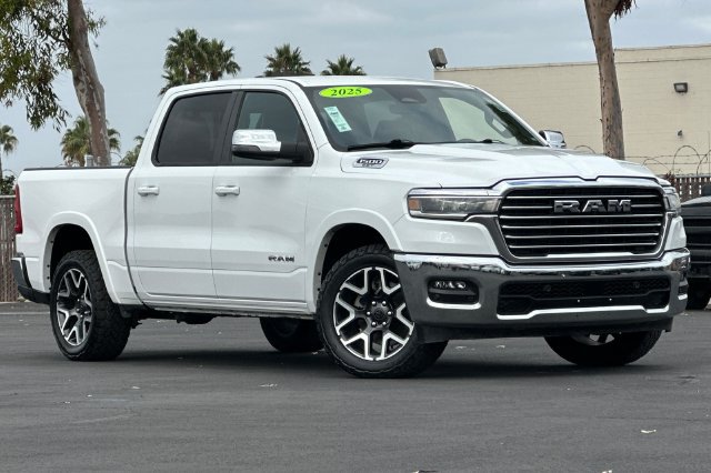 Used 2025 RAM 1500 Laramie AWD/4WD image 2