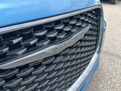 Used 2020 Chrysler 300 Touring w/ Sport Appearance Package RWD image 31