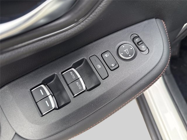 Used 2024 Honda HR-V Sport image 17