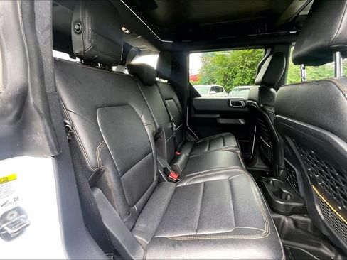 Used 2023 Ford Bronco Badlands image 20