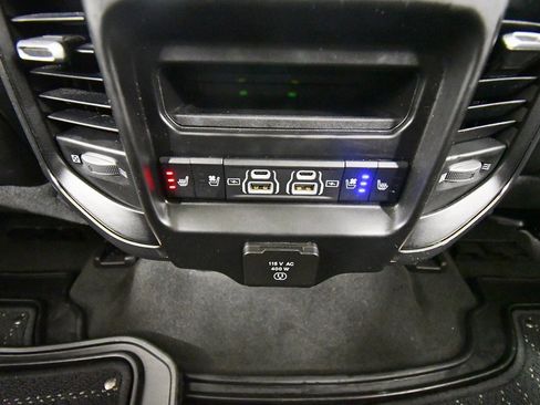 Used 2021 RAM 1500 Limited image 17