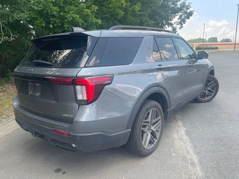 Used 2025 Ford Explorer ST-Line w/ Premium Package AWD/4WD image 6