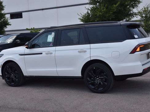 New 2027 Lincoln Navigator Black Label AWD/4WD image 10