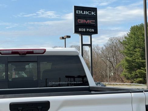 New 2025 GMC Sierra 1500 AT4 w/ AT4 Premium Package image 6