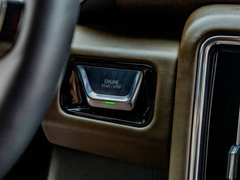 Used 2025 GMC Yukon Denali Ultimate image 23