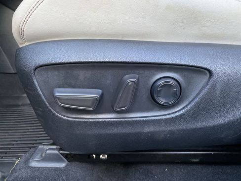 Used 2023 Toyota RAV4 XLE Premium AWD/4WD image 15