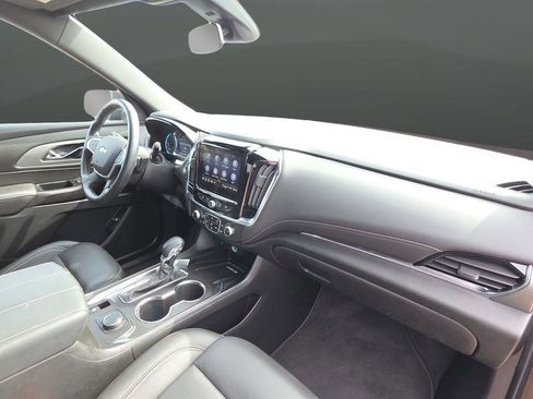 Used 2023 Chevrolet Traverse LT AWD/4WD image 22