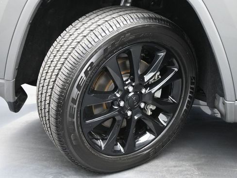 Used 2021 Jeep Grand Cherokee Laredo X RWD image 19