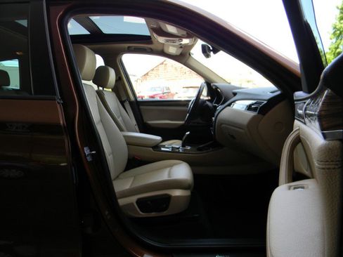 Used 2017 BMW X3 xDrive28i image 15