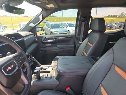 Used 2026 GMC Sierra 1500 AT4 w/ AT4 Premium Package AWD/4WD image 19