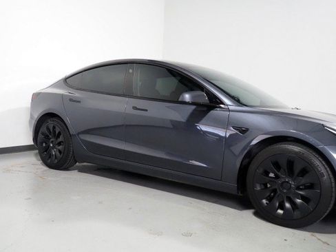 Used 2023 Tesla Model 3 Standard Range RWD image 46