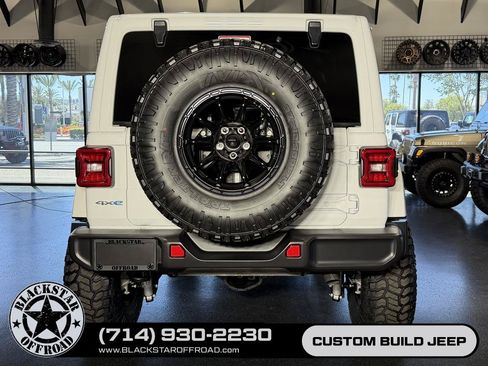 Used 2024 Jeep Wrangler Unlimited Sahara AWD/4WD image 17