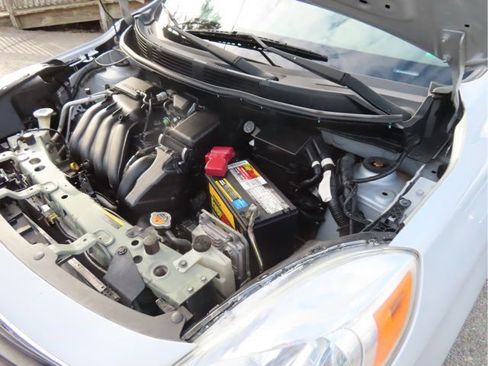 Used 2012 Nissan Versa SV image 28