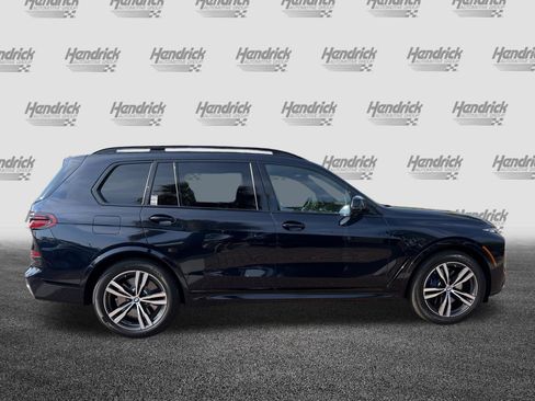 Used 2025 BMW X7 M60i AWD/4WD image 11