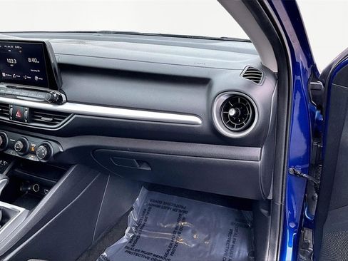 Used 2024 Kia Forte LXS image 17