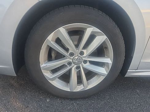 Used 2020 Volkswagen Passat 2.0T S image 8