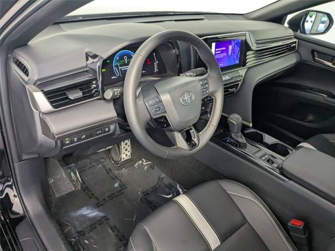 Certified 2025 Toyota Camry SE FWD image 12