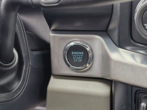 Used 2025 Ford F450 Platinum w/ Platinum Plus Package image 32